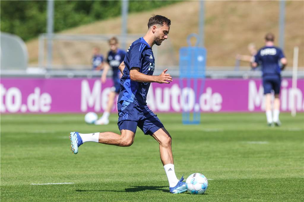 Für Schalke 04 geht die Saison mit einem Heimspiel los: Mit 13 Treffern war Kenan Karaman in der vergangenen Saison Schalkes bester Torschütze.