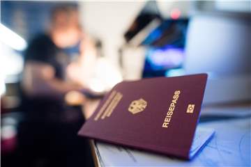 Mit 14 hätte ein in Deutschland geborener junger Mann aus Menden das Land verlassen müssen. Womöglich hat er zu diesem Zeitpunkt gar nicht gewusst, dass er illegal in Deutschland ist. Sein Bruder stand wegen der gleichen kuriosen Anschuldigung vor Gericht.