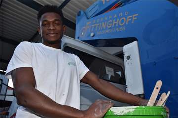 Mit 14 Jahren floh Layek Camara aus seinem Heimatland Guinea vor einer Ebola-Epidemie. Heute macht er eine Ausbildung im Malerbetrieb Fittinghoff in Lünen.