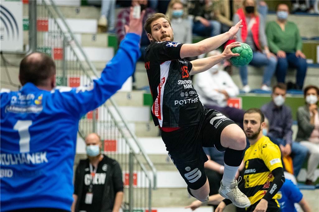 Kamener Jan Pretzewofsky (23) schafft den Sprung in die beste Handball-Liga der Welt Mit 15 Jahren wechselte Jan Pretzewofsky zu den Westfalen.