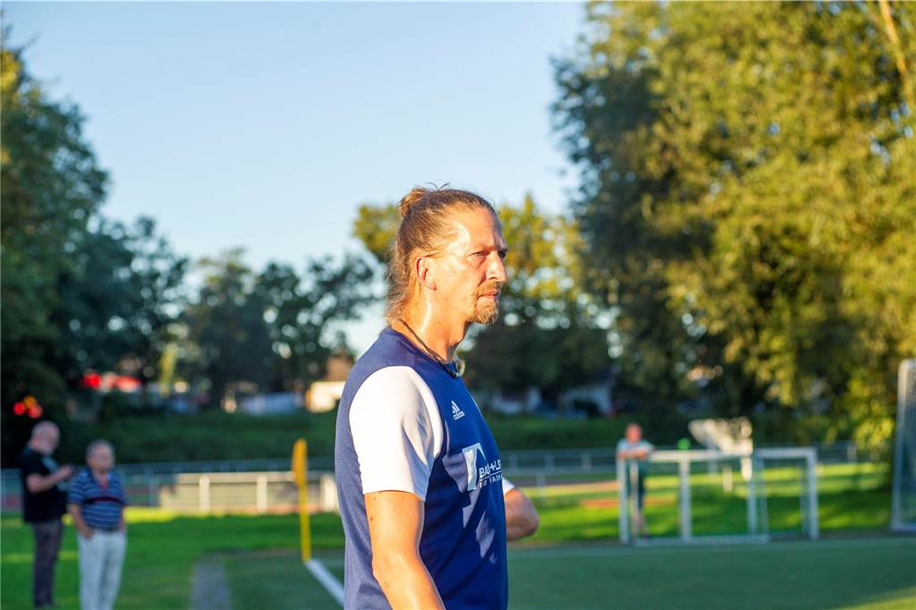 TuS Haltern wird Favoritenrolle gerecht: Die schönsten Fotos vom Derby beim ETuS zum Durchklicken Mit 1:5 musste sich A-Ligist ETuS Haltern im Kreispokal dem Westfalenligist TuS Haltern am See geschlagen geben.