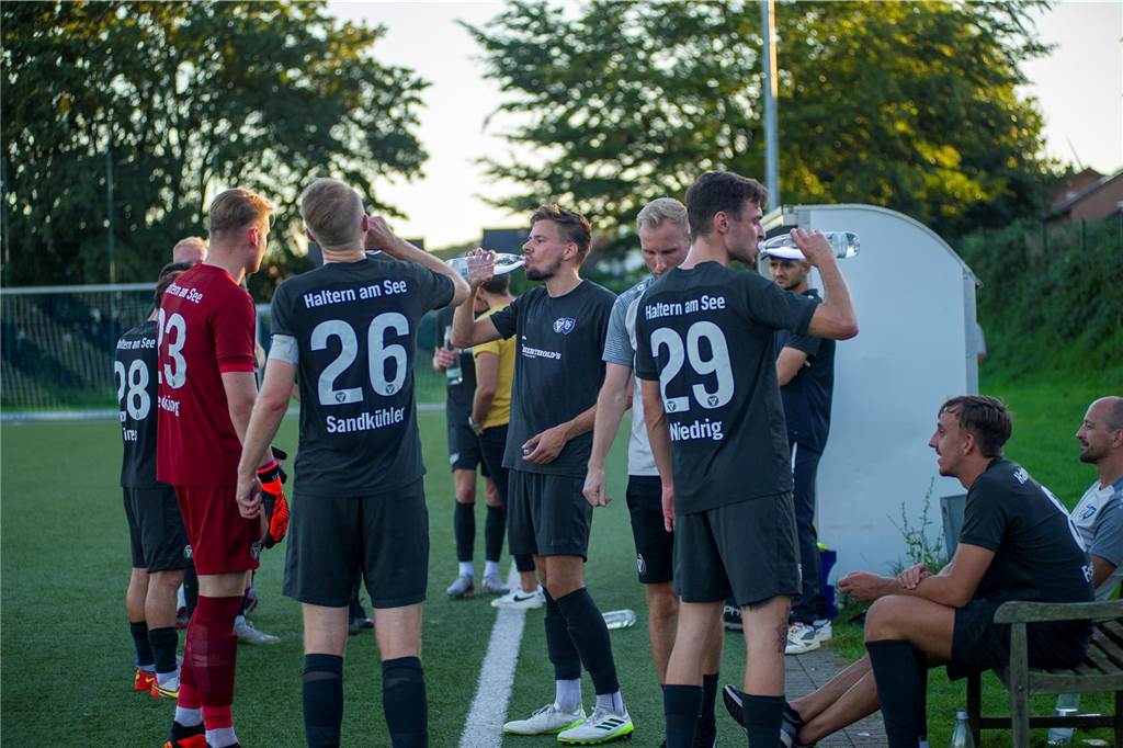 TuS Haltern wird Favoritenrolle gerecht: Die schönsten Fotos vom Derby beim ETuS zum Durchklicken Mit 1:5 musste sich A-Ligist ETuS Haltern im Kreispokal dem Westfalenligist TuS Haltern am See geschlagen geben.