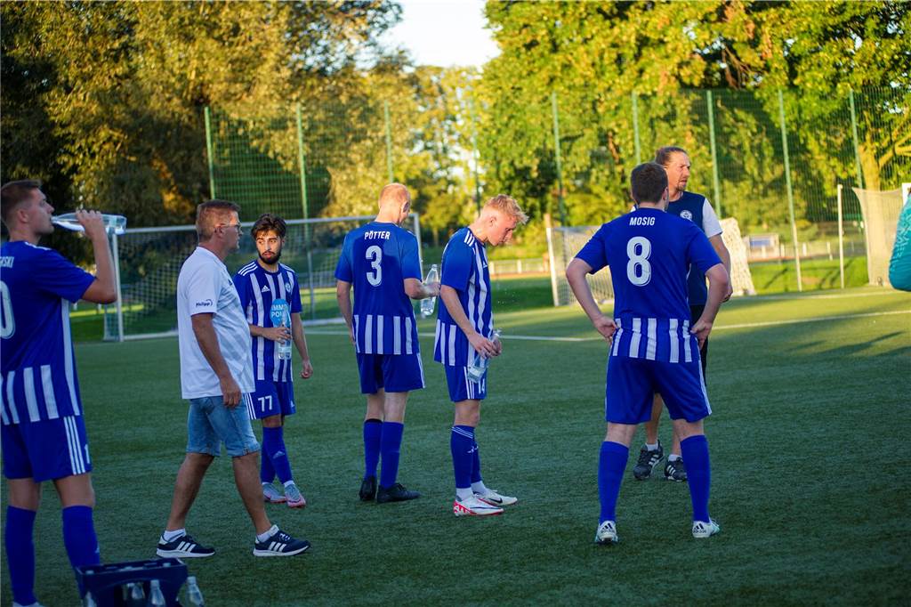 TuS Haltern wird Favoritenrolle gerecht: Die schönsten Fotos vom Derby beim ETuS zum Durchklicken Mit 1:5 musste sich A-Ligist ETuS Haltern im Kreispokal dem Westfalenligist TuS Haltern am See geschlagen geben.