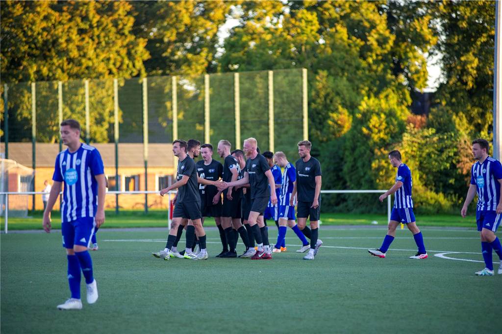 TuS Haltern wird Favoritenrolle gerecht: Die schönsten Fotos vom Derby beim ETuS zum Durchklicken Mit 1:5 musste sich A-Ligist ETuS Haltern im Kreispokal dem Westfalenligist TuS Haltern am See geschlagen geben.