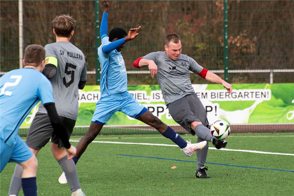Mit 3:1 setzte sich der SV Hullern beim TuS Sythen II durch.