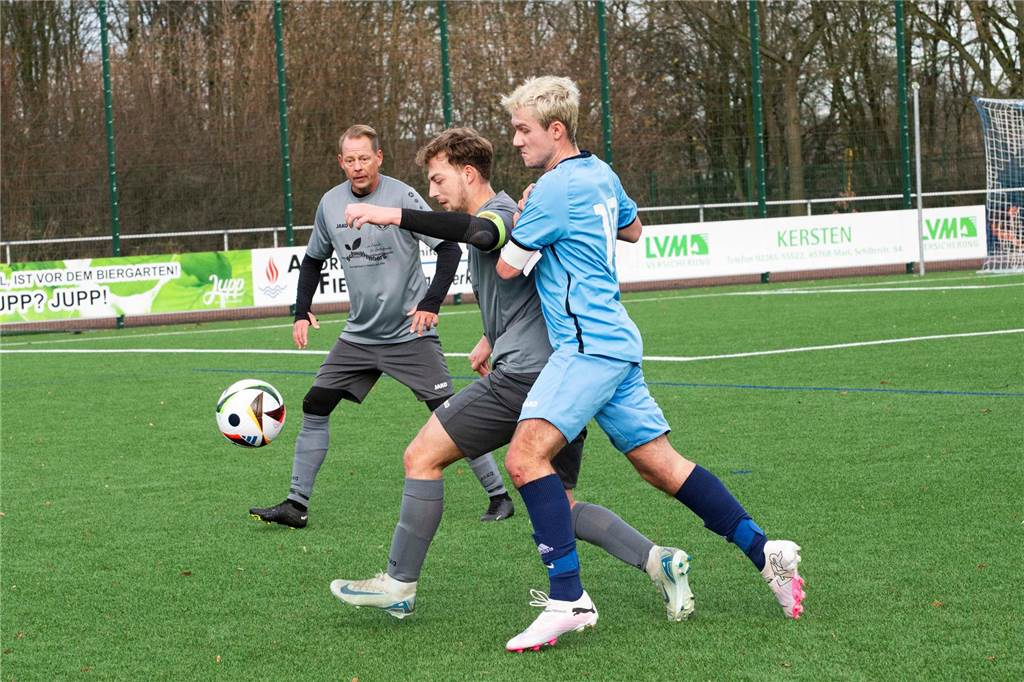 Mit 3:1 setzte sich der SV Hullern beim TuS Sythen II durch.