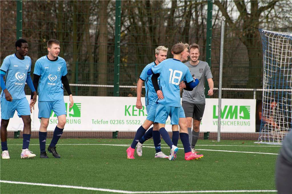 Mit 3:1 setzte sich der SV Hullern beim TuS Sythen II durch.