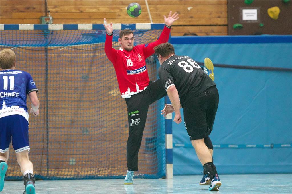 Mit 31:23 setzte sich der HSC Haltern-Sythen gegen den ASV Senden durch und feierte damit den ersten Sieg der Verbandsliga-Saison.