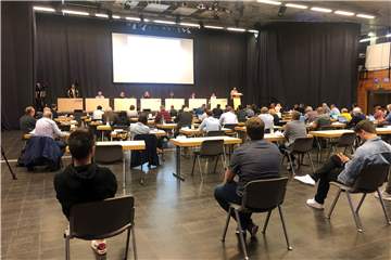 Mit 3G-Nachweis und ohne Masken am Platz tagte der Castrop-Rauxeler Rat am Donnerstagabend (2.9.) in der Europahalle.