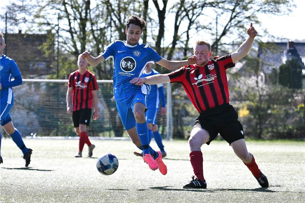 Mit 4:0 setzte sich der ETuS Haltern II im Derby in der Kreisliga C2 gegen den SV Hullern durch. Drei der vier Tore fielen nach der Pause.