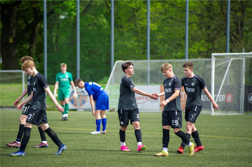 Mit 8:2 setzte sich der TuS Haltern am See in der U19-Landesliga gegen Westfalia Herne durch, stieg damit bereits am drittletzten Spieltag der Saison in die Westfalenliga auf.