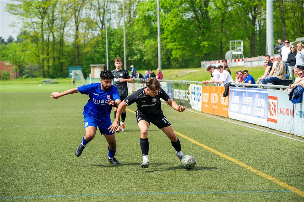 Mit 8:2 setzte sich der TuS Haltern am See in der U19-Landesliga gegen Westfalia Herne durch, stieg damit bereits am drittletzten Spieltag der Saison in die Westfalenliga auf.