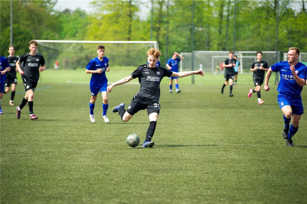 Mit 8:2 setzte sich der TuS Haltern am See in der U19-Landesliga gegen Westfalia Herne durch, stieg damit bereits am drittletzten Spieltag der Saison in die Westfalenliga auf.
