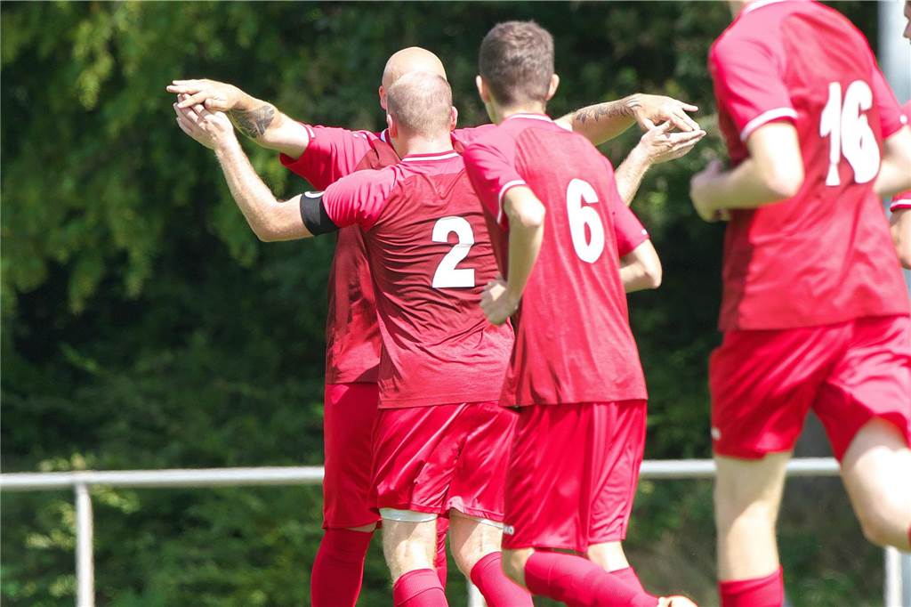 Mit 8:3 setzte sich der SV Lippramsdorf II gegen den SV Bossendorf II im Duell der Absteiger aus der Kreisliga B durch.