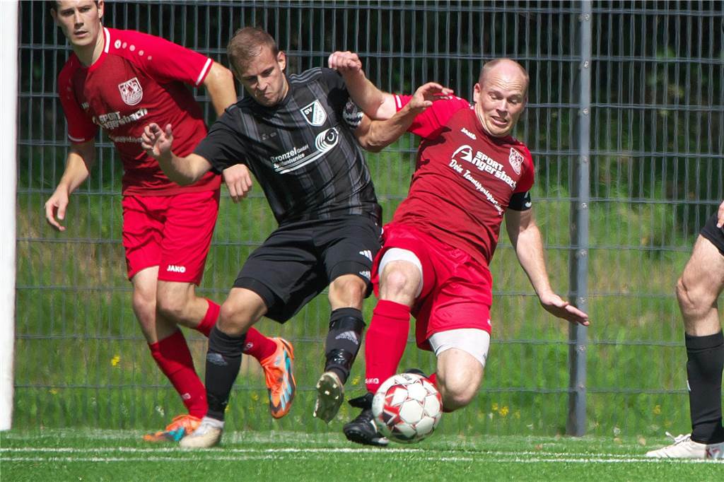 Mit 8:3 setzte sich der SV Lippramsdorf II gegen den SV Bossendorf II im Duell der Absteiger aus der Kreisliga B durch.