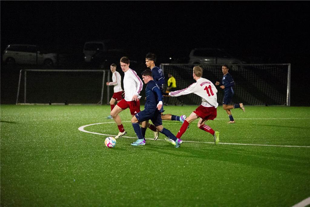 Mit 9:0 setzte sich die U16 des VfL Bochum gegen die U16-Regionalauswahl des FLVW durch. Gespielt wurde auf der Anlage von BW Lavesum.