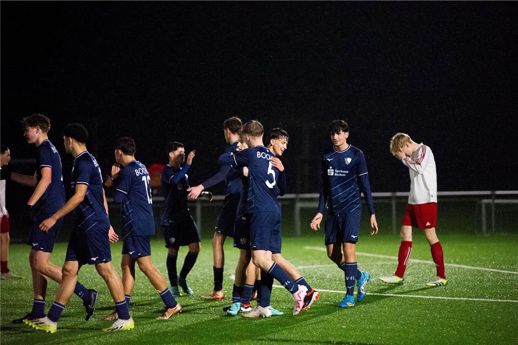 Mit 9:0 setzte sich die U16 des VfL Bochum gegen die U16-Regionalauswahl des FLVW durch. Gespielt wurde auf der Anlage von BW Lavesum.