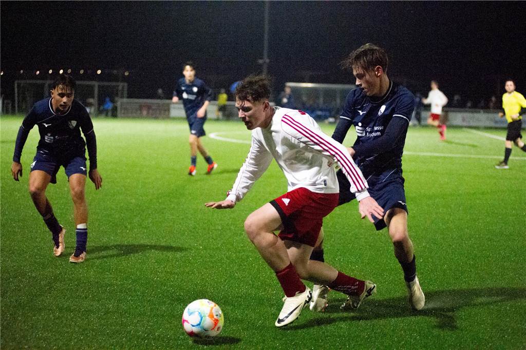 Mit 9:0 setzte sich die U16 des VfL Bochum gegen die U16-Regionalauswahl des FLVW durch. Gespielt wurde auf der Anlage von BW Lavesum.