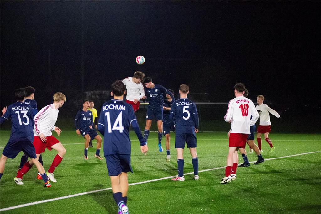 Mit 9:0 setzte sich die U16 des VfL Bochum gegen die U16-Regionalauswahl des FLVW durch. Gespielt wurde auf der Anlage von BW Lavesum.