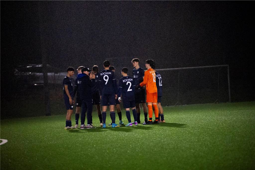 Mit 9:0 setzte sich die U16 des VfL Bochum gegen die U16-Regionalauswahl des FLVW durch. Gespielt wurde auf der Anlage von BW Lavesum.