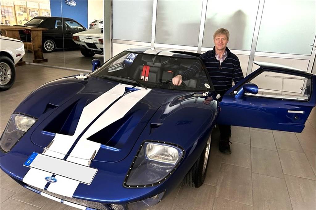 „Schaltjahrkind“ Dieter Böwing feiert 60. Geburtstag am 29. Februar Mit Autos beschäftigt sich Dieter Böwing nicht nur beruflich. Auch privat hat er eine Leidenschaft für Oldtimer, hier mit einem Ford GT40.