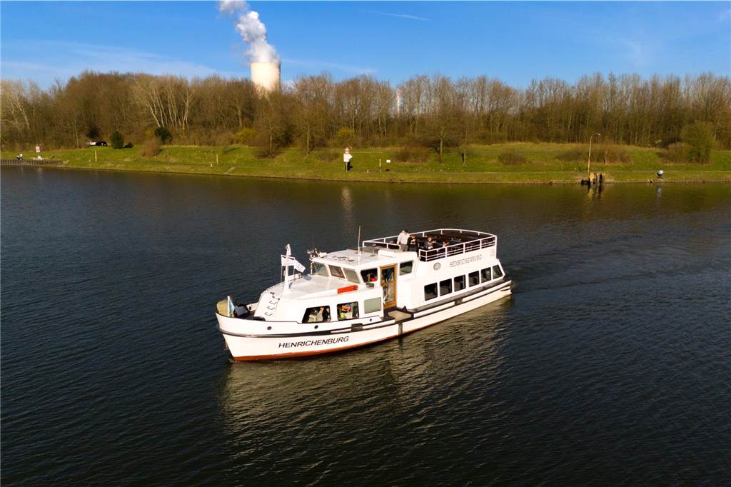 Saisonstart am Hebewerk: Kapitän Kracke will die Gäste glücklich machen Die MS Henrichenburg auf dem Dortmund-Ems-Kanal.