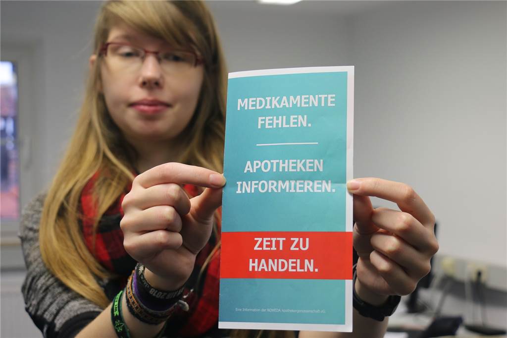 Lieferengpässe bei Medikamenten werden extremer: Das können Patienten in Werne nun tun Mit dem Flyer „Medikamente fehlen. Apotheken informieren“ informiert die Apothekergenossenschaft Noweda die Kunden in den Apotheken über das Problem der Lieferengpässe von Medikamenten. Auch in Werne werden die Informationsbroschüren verteilt.