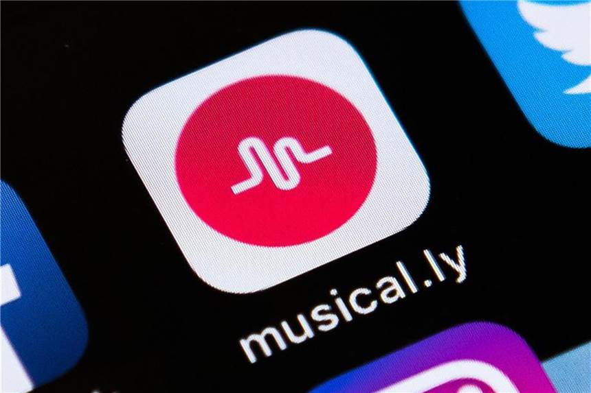 Aus Playback-App Musical.ly wird Tik Tok Mit dem neuen Update wird die Playback-Video-App Musical.ly und die Tik Tok App unter ein Dach gebracht. Foto: Silas Stein