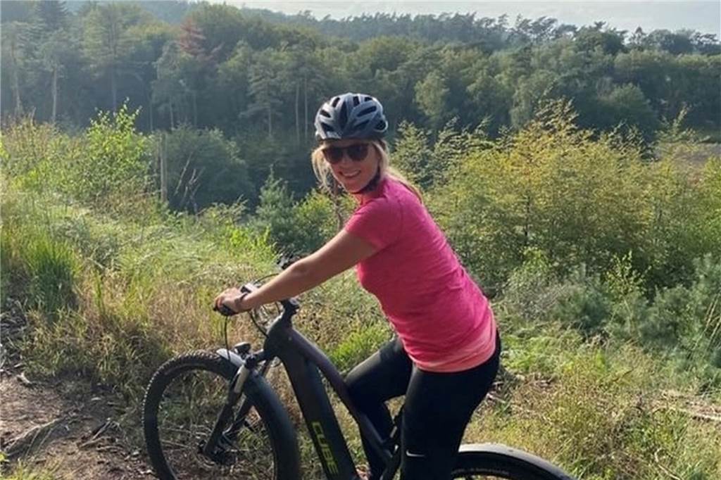 Neulinge in Haltern: Was die Seestadt unschlagbar macht und wo es Kritik hagelt Mit dem Rad durch die Natur: Das gefällt Katrin Haverkamp an ihrer neuen Heimat Haltern.