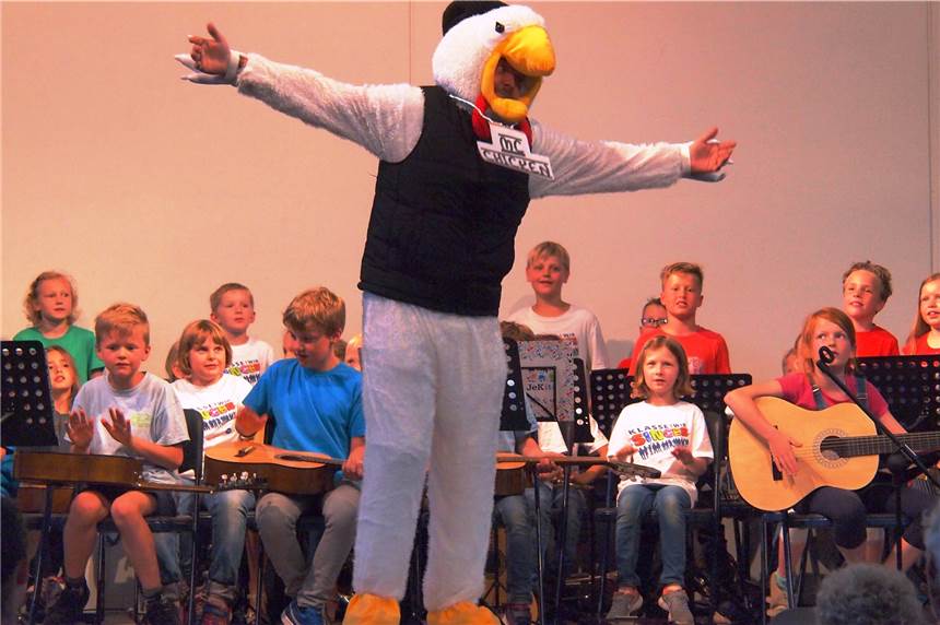 Mit dem Rap-Huhn-Song so richtig losgelegt Mit dem Rap-Huhn-Song legten die Jekits musikalisch so richtig los.