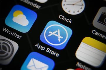 Mit dem Start des App Stores vor zehn Jahren, konnten iPhone-Nutzer selbst bestimmen, welche Software auf ihr Gerät kam. Foto: Ritchie B. Tongo