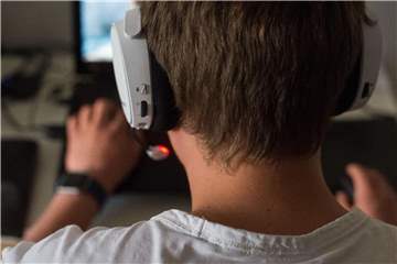 Mit dem Streamingdienst Shadow können Gamer anspruchsvolle Spiele auch auf einem schwachen Rechner zocken. Foto: Lino Mirgeler