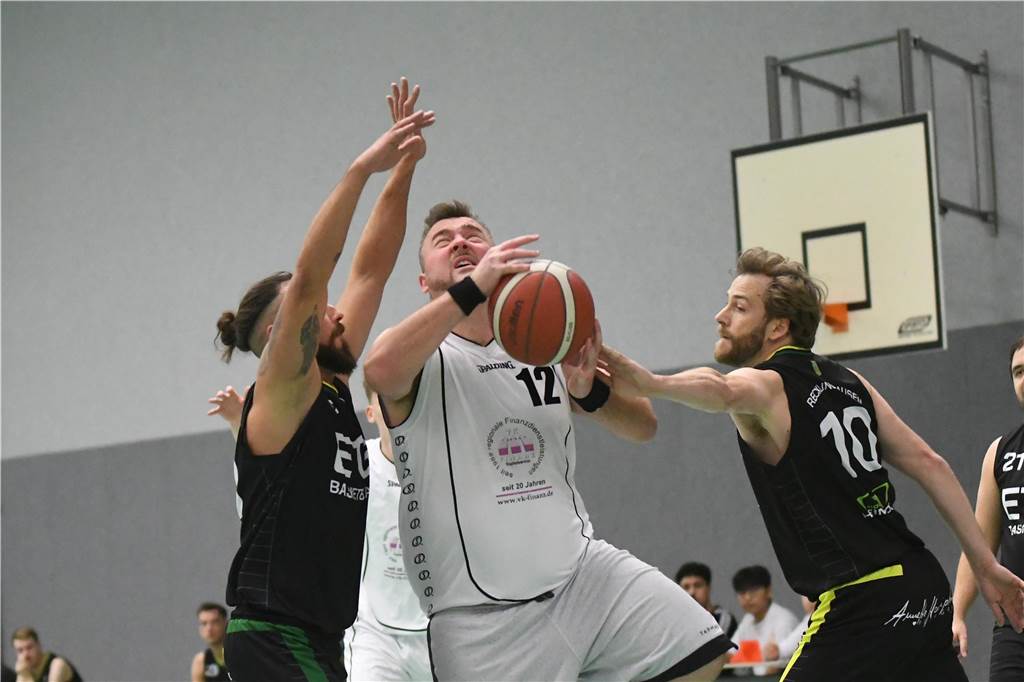Mit dem zweiten Sieg im siebten Kreisliga-Spiel sind die Basketballer des Castroper BC auf Rang sieben vorgerückt - durch ein 70:32 gegen den Tabellennachbarn ETG Recklinghausen 3.