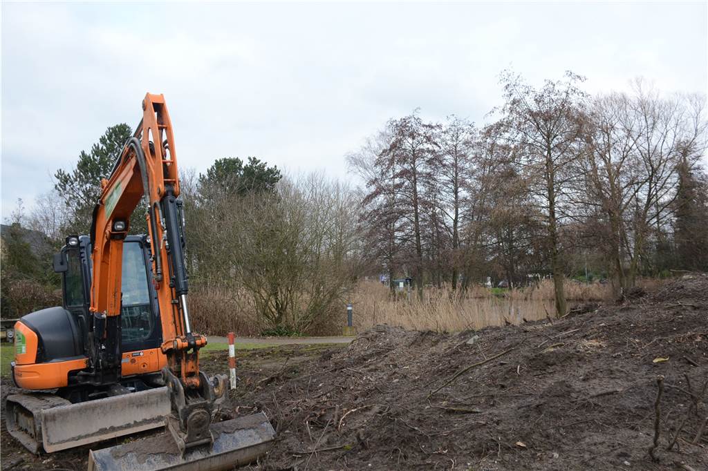 Baustart für neuen „Gesundheitspark“ am Krankenhaus in Dorsten erfolgt Mit den ersten Baggerarbeiten am Teich des St. Elisabeth-Krankenhaus wurde bereits begonnen.