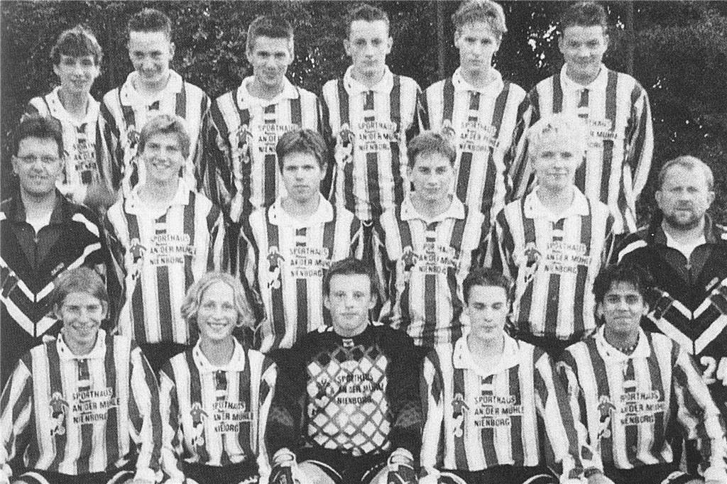 Peter Ruminski (70) hört nach Jahrzehnten als Trainer auf Mit den Stadtlohner A-Junioren stieg Peter Ruminski erstmals in die Landesliga auf.