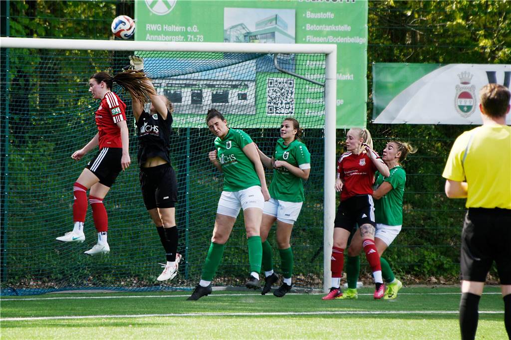 Mit der allerletzten Aktion kassierten die Westfalenliga-Frauen von Concordia Flaesheim gegen die DJK GW Amelsbüren noch das 1:2, nachdem sie zuvor schon lange Zeit in Unterzahl hatten spielen müssen.