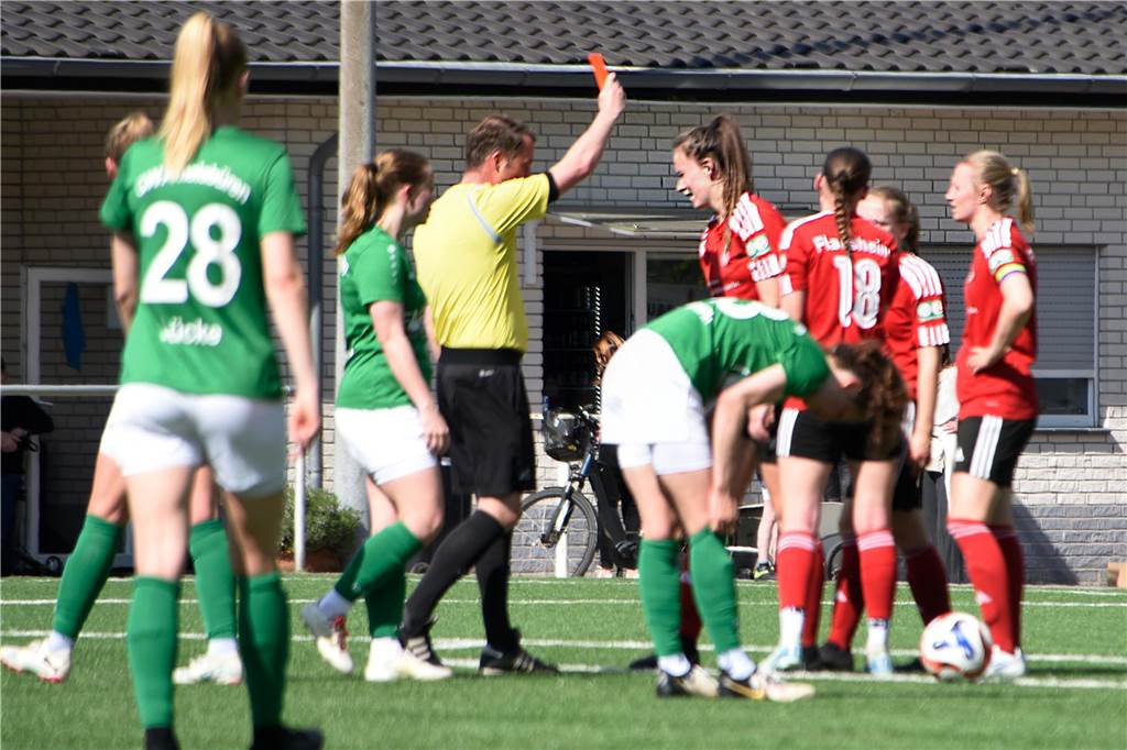 Mit der allerletzten Aktion kassierten die Westfalenliga-Frauen von Concordia Flaesheim gegen die DJK GW Amelsbüren noch das 1:2, nachdem sie zuvor schon lange Zeit in Unterzahl hatten spielen müssen.