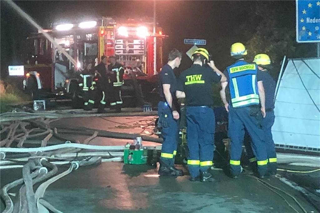Kreisbereitschaft der Feuerwehr bewährt sich: „Relativ einmalig unterwegs" Mit der Einrichtung der Kreisbereitschaft ist im Kreis Borken ein wichtiger Baustein gesetzt.