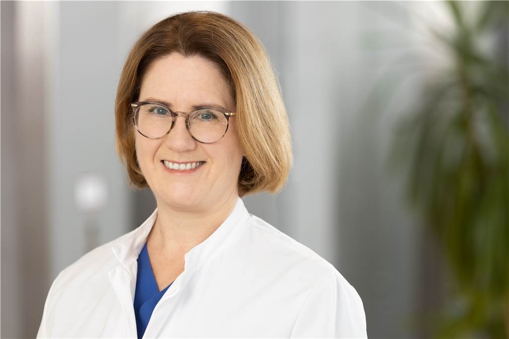 Durchgangsärztin in Brambauer: Erster Patient hatte schwere Quetschung Mit der neuen Leitenden Ärztin für Unfallchirurgie, Dr. Susanne Krämer, verfügt die Klinik am Park in Lünen-Brambauer nun wieder über eine anerkannte Durchgangsärztin.