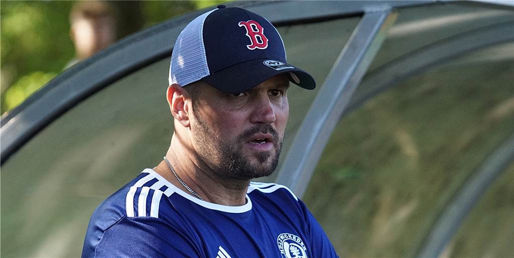 Neue Reizpunkte: Holzwickedes U23 setzt vor Kellerduell komplett neuen Fokus Mit der U23 des Holzwickeder SC in Zugzwang: Coach Claas Hoffmann