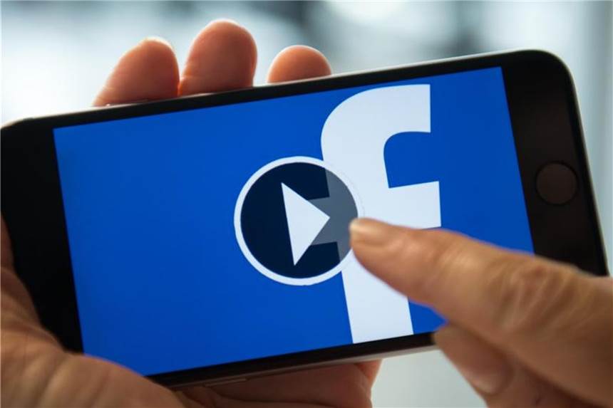Mit der Videoplattform Watch macht Facbook YouTube Konkurrenz. Foto: Silas Stein