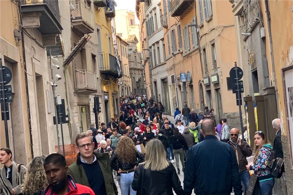 Was Castrop von Viterbo lernen könnte: „Sie lieben ihre Städte. Und wir?“ Gut gefüllt ist die Altstadt von Viterbo.