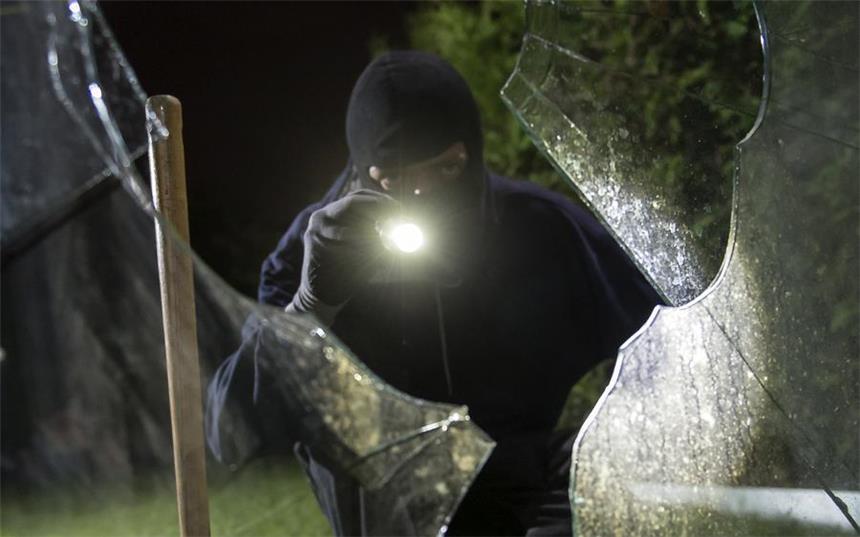 So schützen Sie sich vor Einbrechern Mit ein paar Tricks erschwert man Einbrechern die Arbeit.