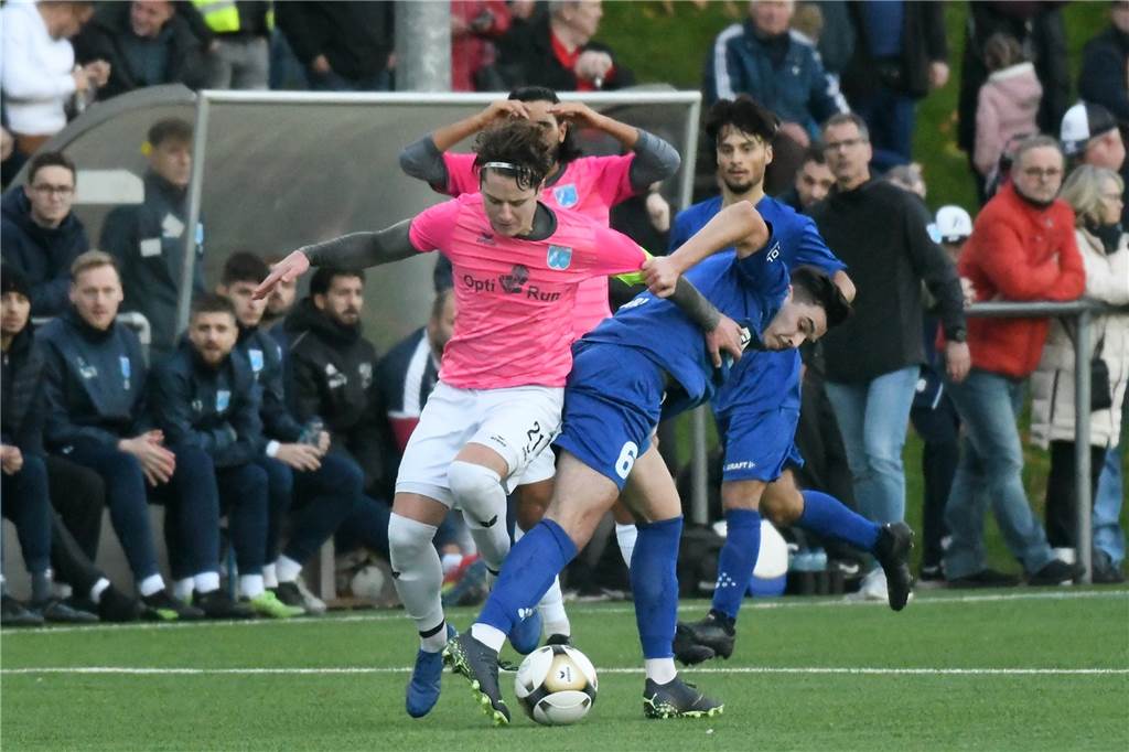 Mit einem 3:0-Sieg gegen Westfalia Herne baute der SV Wacker Obercastrop seine Erfolgsserie in der Westfalenliga auf vier Partien ohne Niederlage aus.