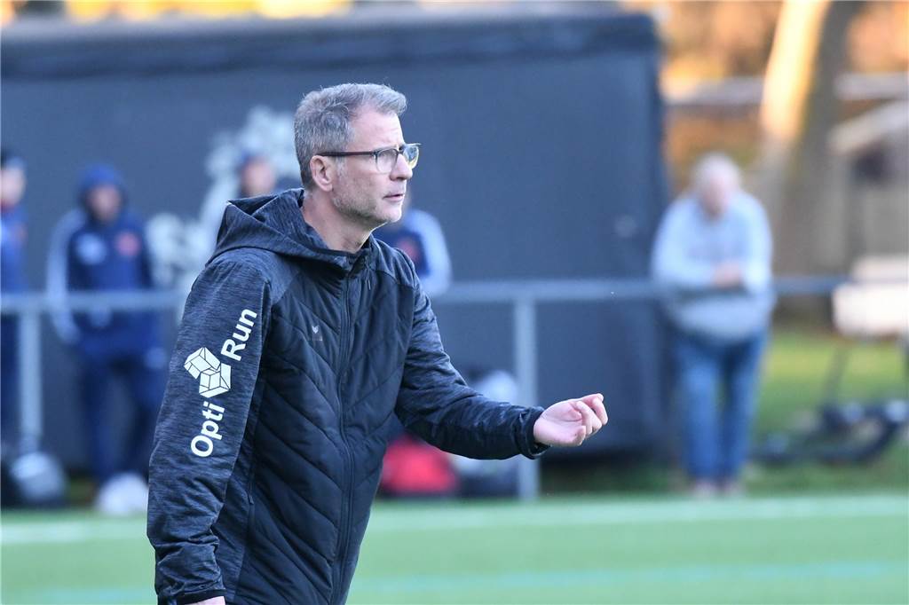 Mit einem 3:0-Sieg gegen Westfalia Herne baute der SV Wacker Obercastrop seine Erfolgsserie in der Westfalenliga auf vier Partien ohne Niederlage aus.