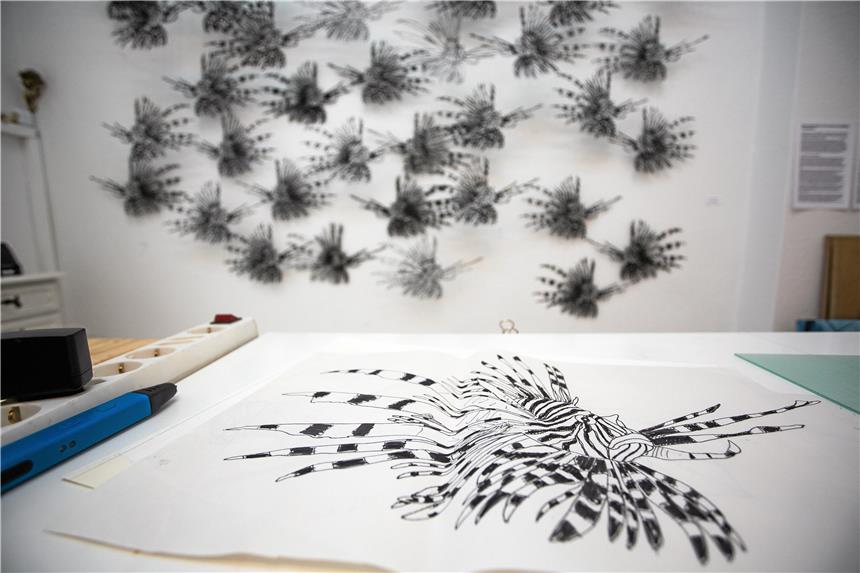 So wird aus Kunststoff Kunst gemacht Mit einem 3D-Stift kreiert Marc Bühren plastische Kunstwerke wie die Feuerfische.