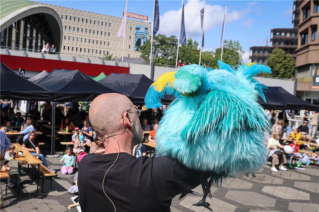 Mit einem bunten Programm feierte das Theater Dortmund am Sonntag (27.8.) den Beginn der neuen Spielzeit mit einem großen Theaterfest.
