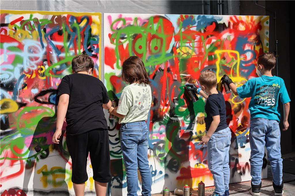 Mit einem bunten Programm feierte das Theater Dortmund am Sonntag (27.8.) den Beginn der neuen Spielzeit mit einem großen Theaterfest.