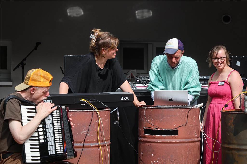 Mit einem bunten Programm feierte das Theater Dortmund am Sonntag (27.8.) den Beginn der neuen Spielzeit mit einem großen Theaterfest.