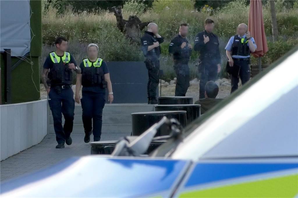 Mit einem Großaufgebot waren Polizeibeamte, Mitarbeiter des Zolls und der Steuerfahndung sowie des Kommunalen Ordnungsdienstes in Oer-Erkenschwick im Einsatz.